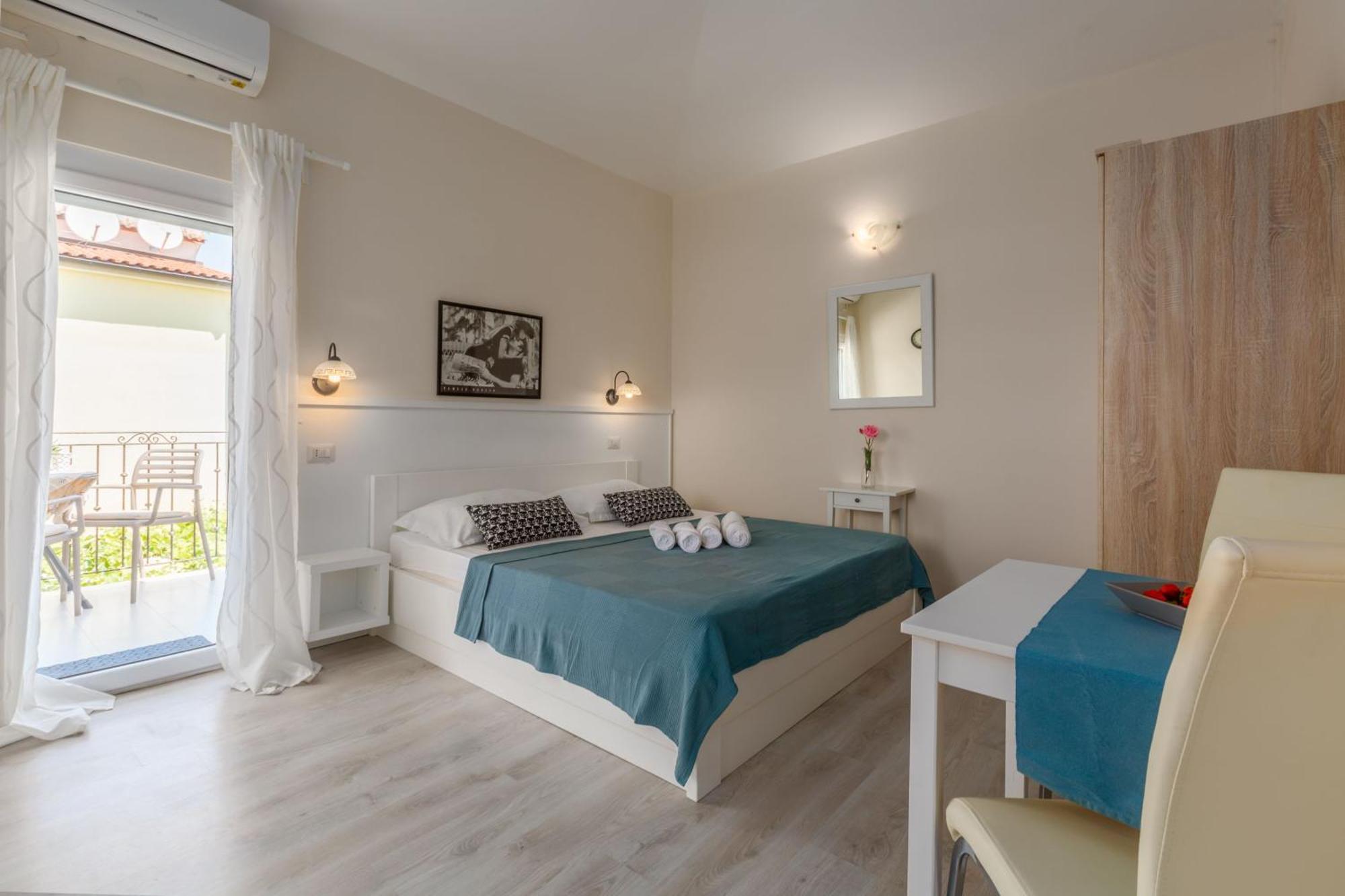 Apartment Paradiso Fuer 2 Personen Mit Pool Porec